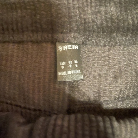 Corduroy skirt - Picture 2 of 3